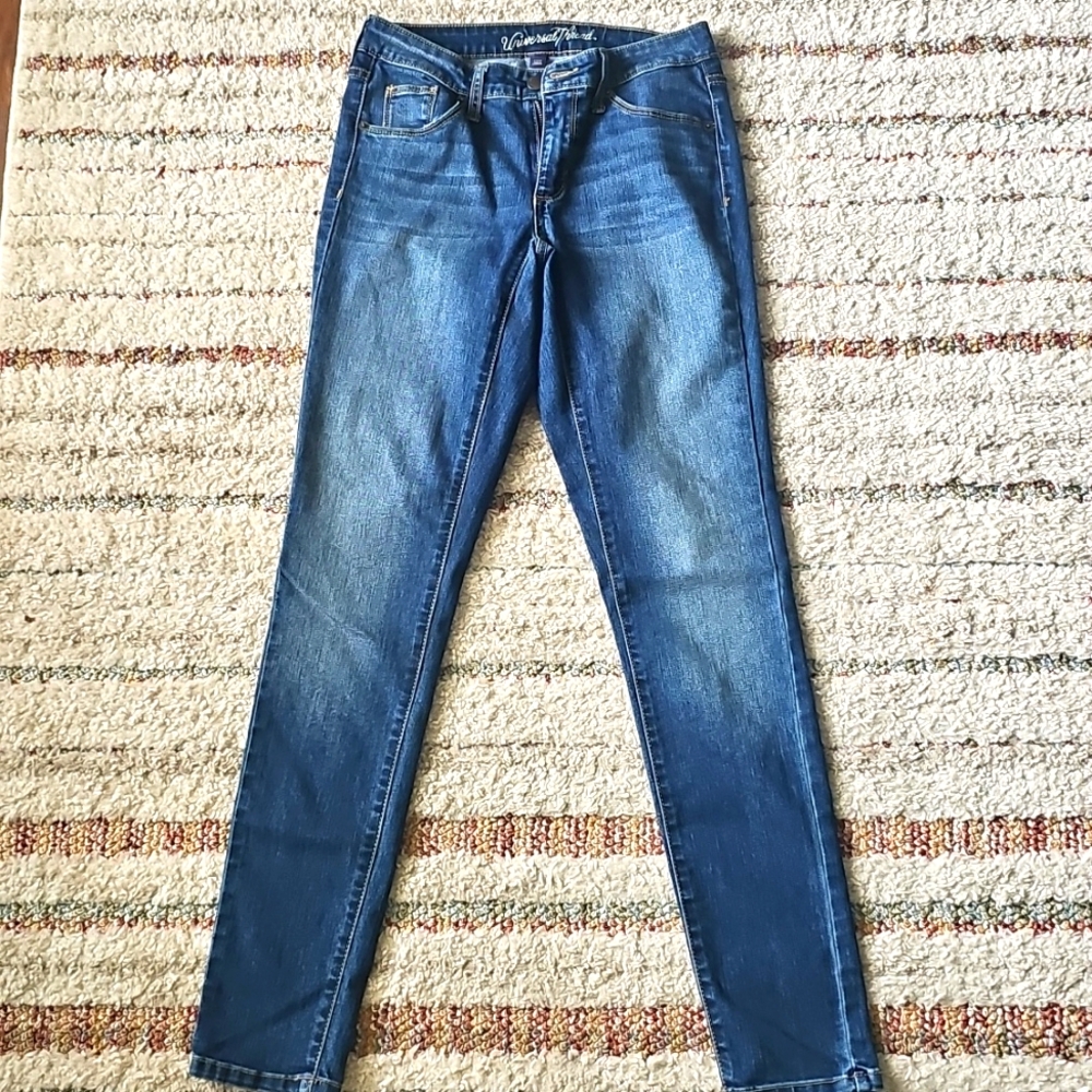Skinny Jeans Universal Thread Size 2/26R